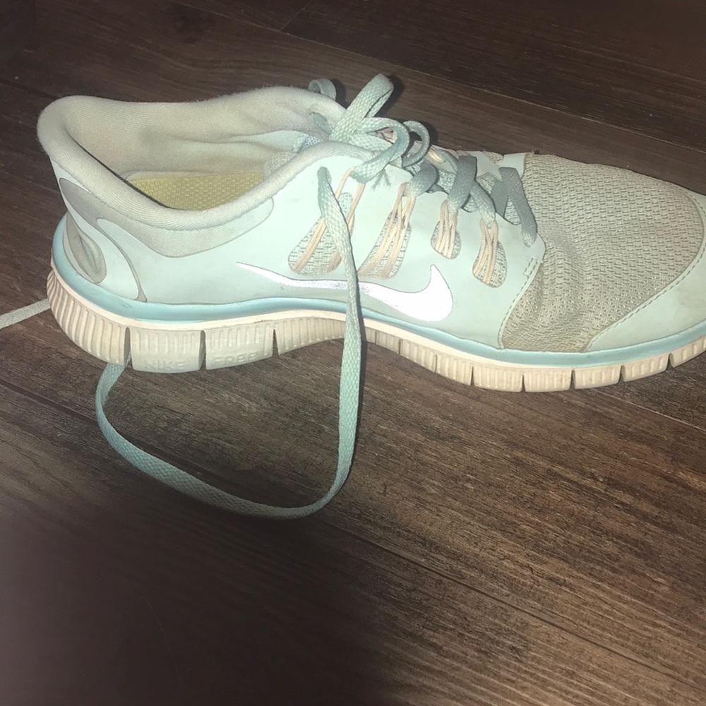 Running shoes